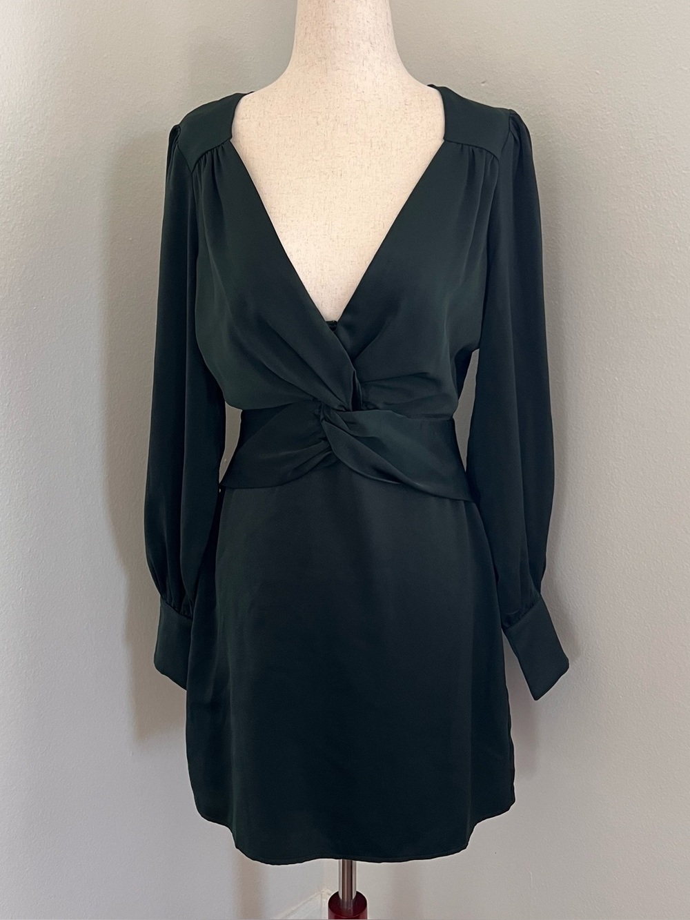 Le Lis Emerald Green long-sleeve mini dress. Size Small